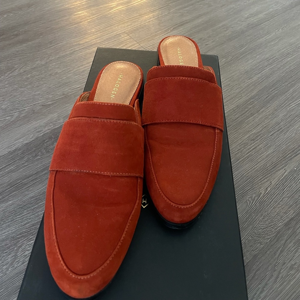 Halogen Violet Mules - Rust Suede